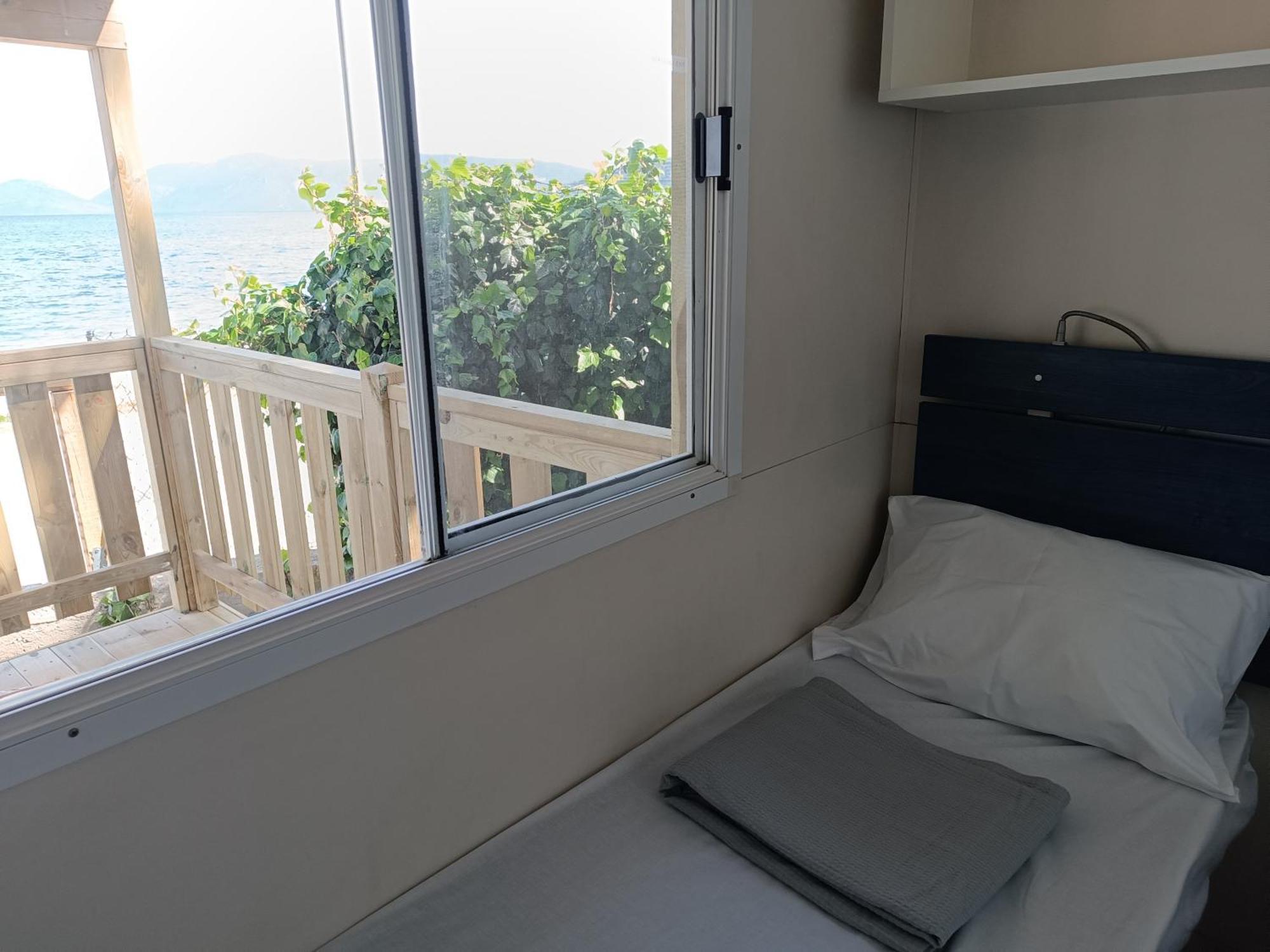 Camping Karavomilos Sami  Rum bild